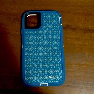 Otter box Defender case IPhone 11